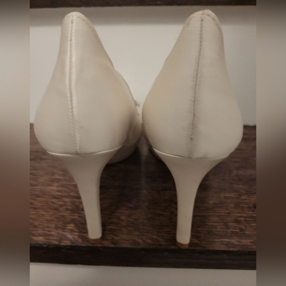 2 for $150 - NWOT Nine West Women’s Size 10 White Satin Platform w Rhinestones - Picture 3 of 5